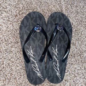 Micheal Kors Flip-flops
